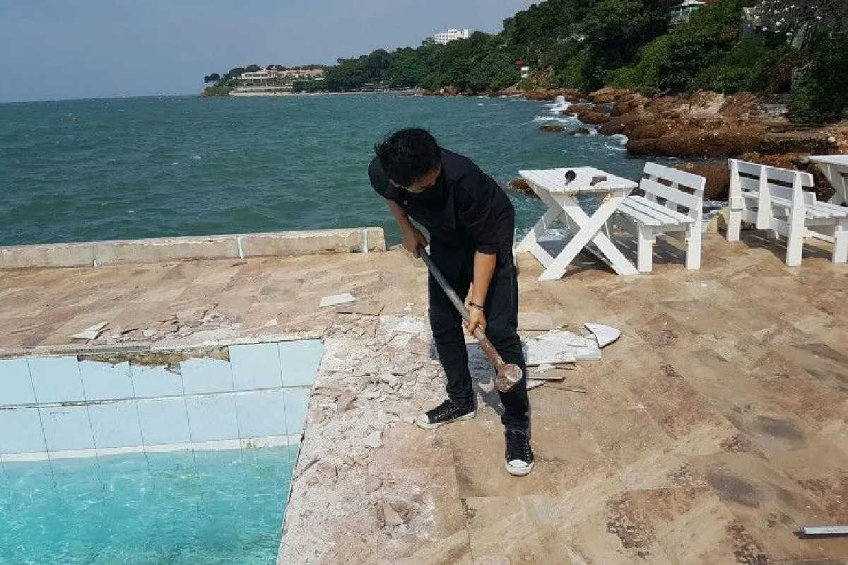 เจ้าของโรงแรมพัทยารื้อสระว่ายน้ำรุกทะเลแล้วพร้อมประกาศเลิกทำธุรกิจ