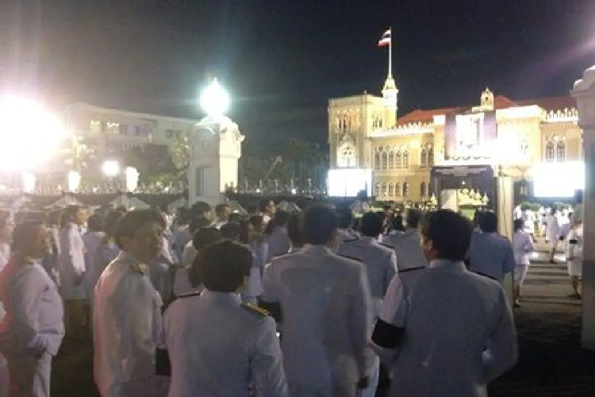 ขรก.-ประชาชนทยอยร่วมกิจกรรม“รวมพลังแห่งความภักดี”