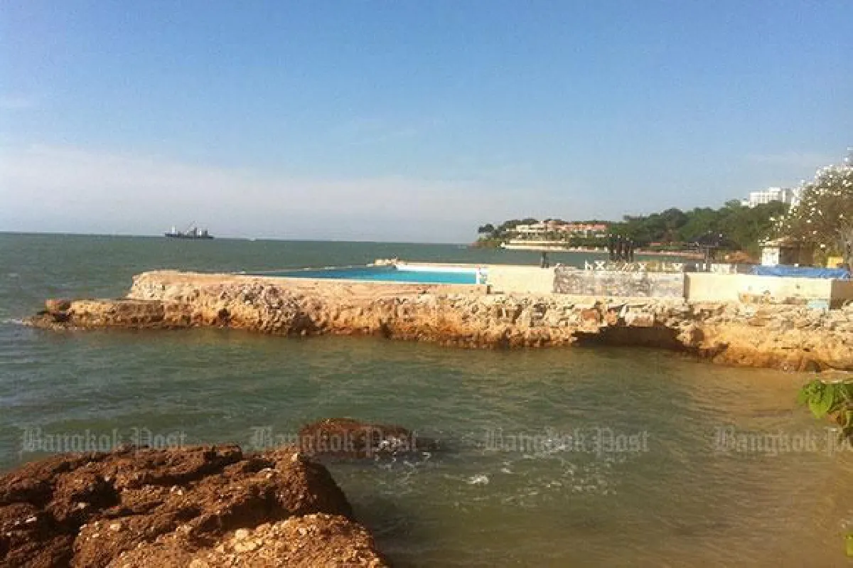 Scenic pool at Pattaya's cliff house demolished