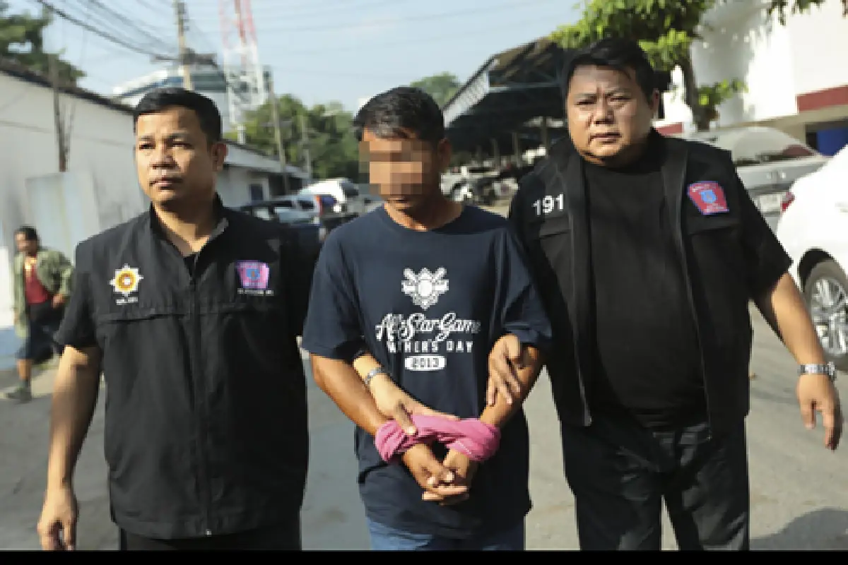 รวบชาวลาวรับจ้างขนดอลล่าร์ปลอมค่ากว่า 5 ล้านบาท