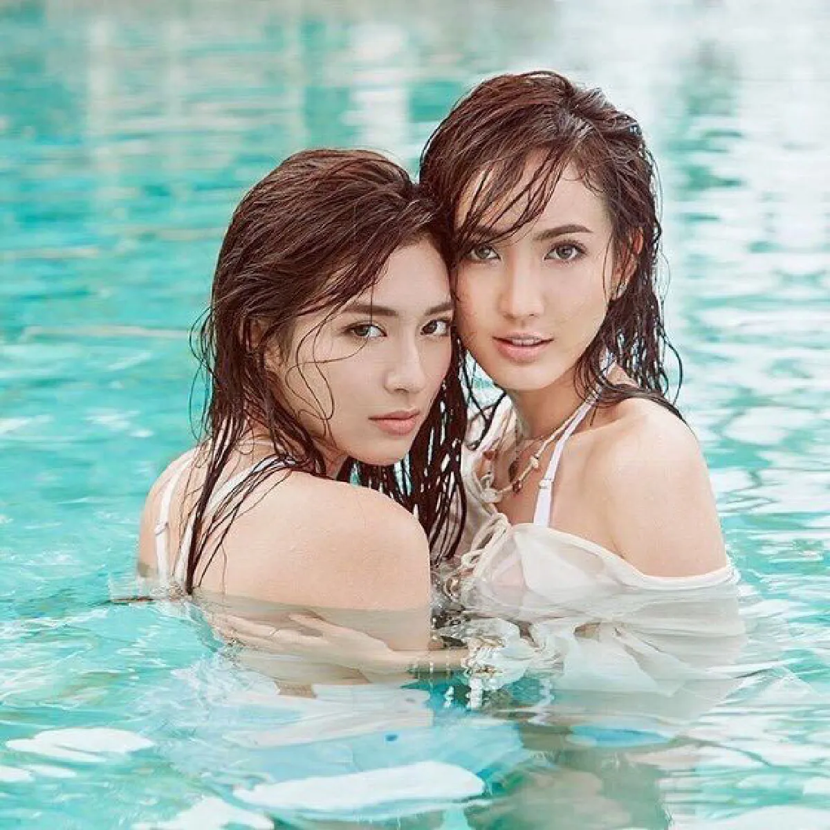 แฝดคนละฝา! มิว นิษฐา-แต้ว ณฐพร สวยเซ็กซี่ถ่ายปฏิทินช่อง 3