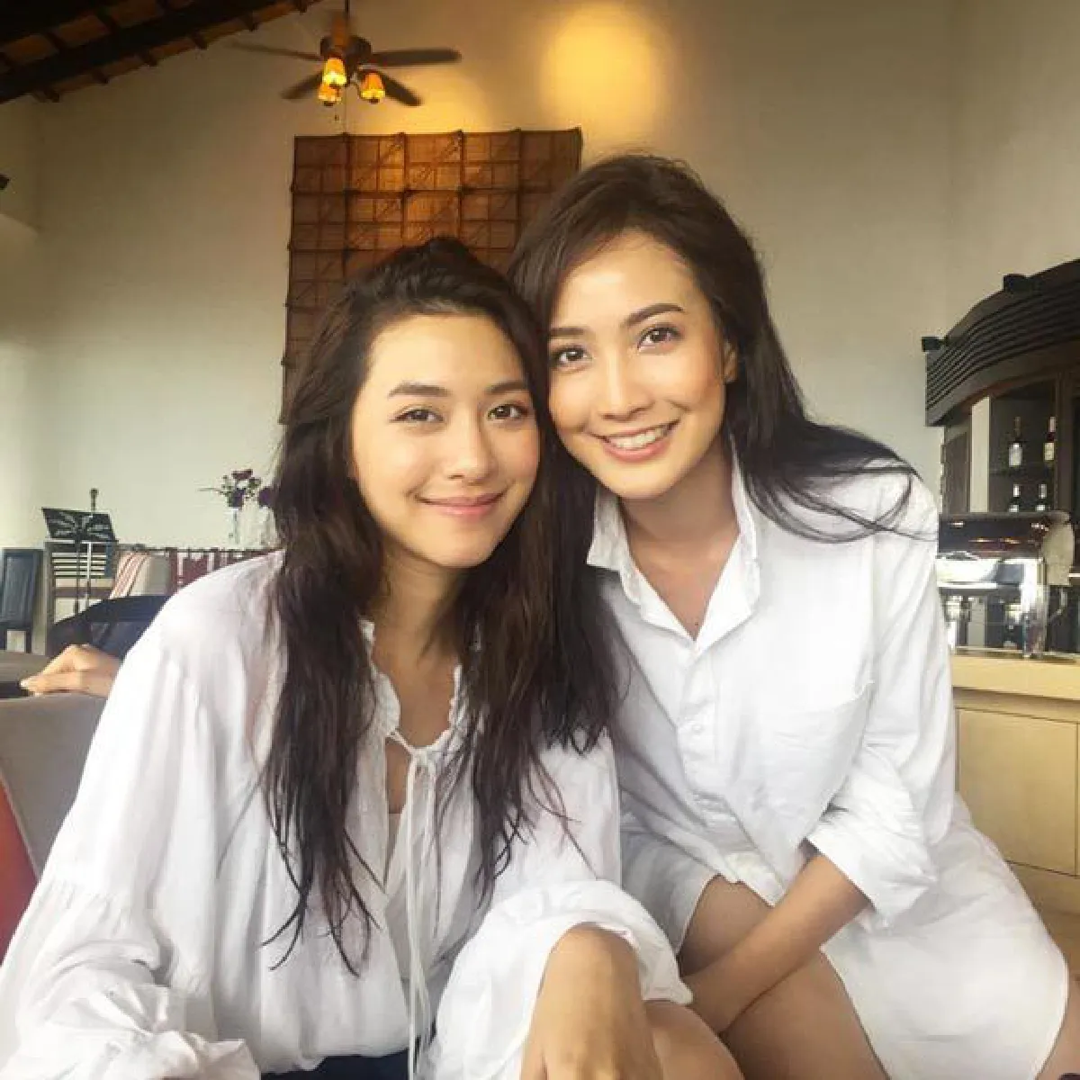 แฝดคนละฝา! มิว นิษฐา-แต้ว ณฐพร สวยเซ็กซี่ถ่ายปฏิทินช่อง 3