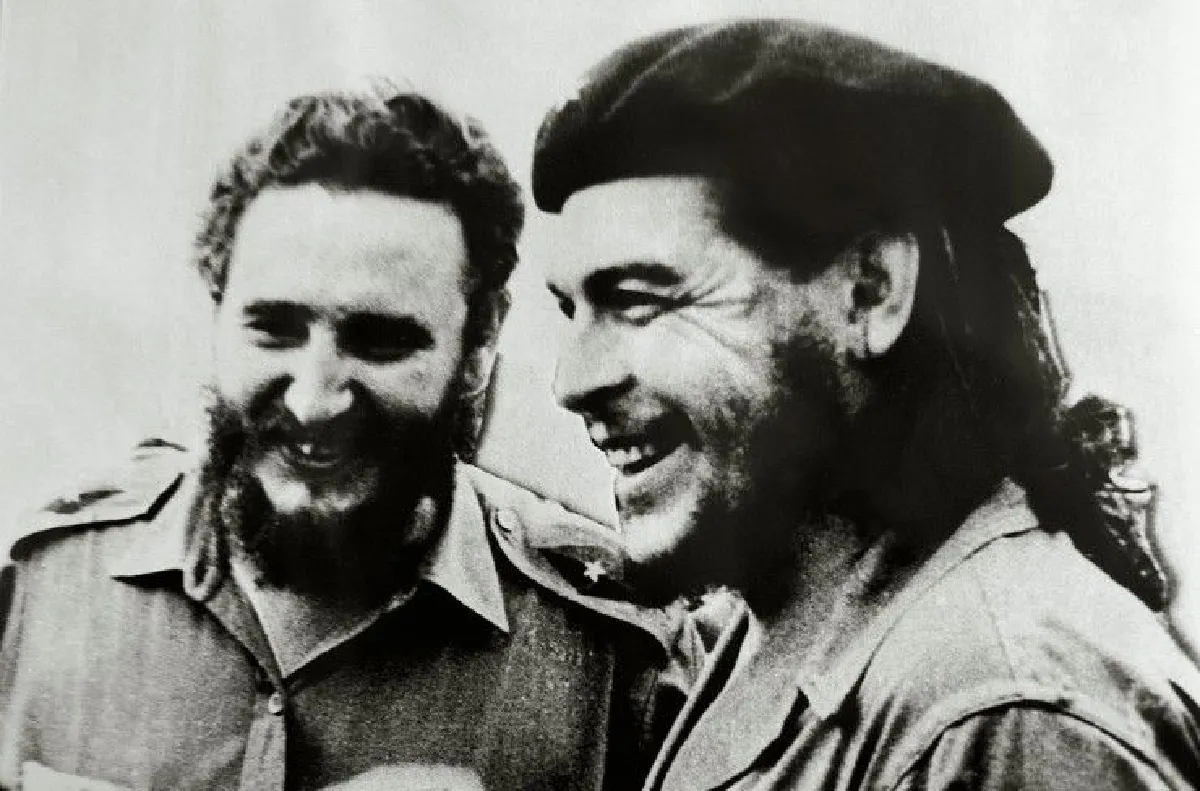 ชมภาพถ่ายช่วงชีวิตที่ผ่านมาของฟิเดล คาสโตร