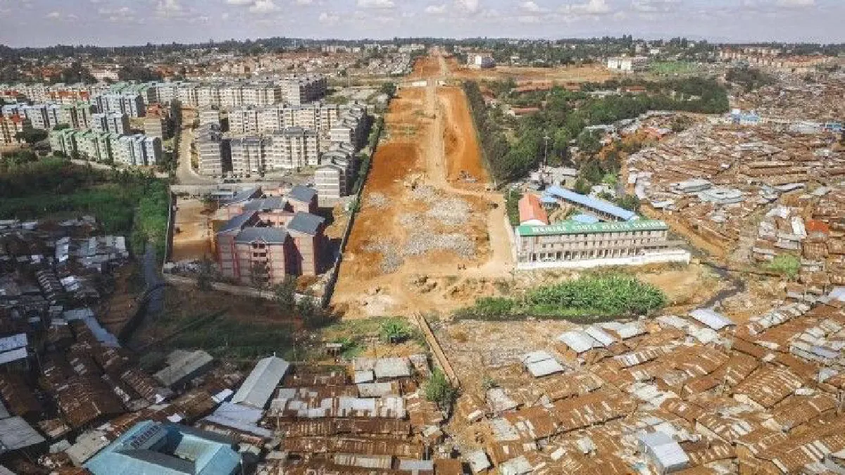 ภาพถ่ายจากโดรนแสดงช่องว่างระหว่างคนจน และคนรวยในเคนยา