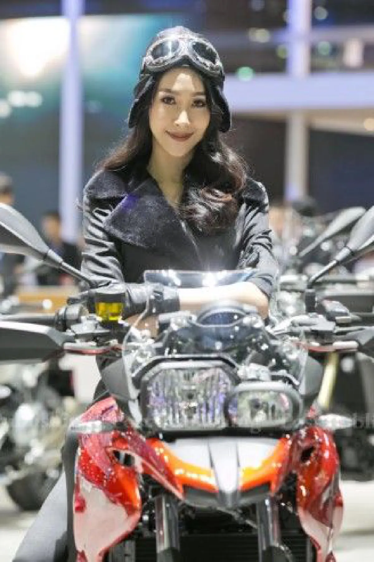 สวยได้ไม่ต้องเซ็กซี่!ยลโฉมใหม่สาวๆ"พริตตี้ มอเตอร์เอ็กซ์โป 2016"