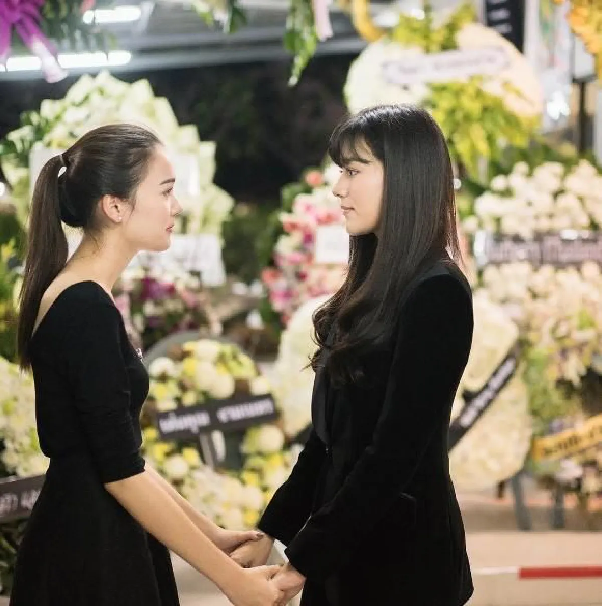 กำลังใจจากเพื่อนดาราส่งถึง คิมเบอร์ลี่ ในวันที่สูญเสียคุณพ่อ