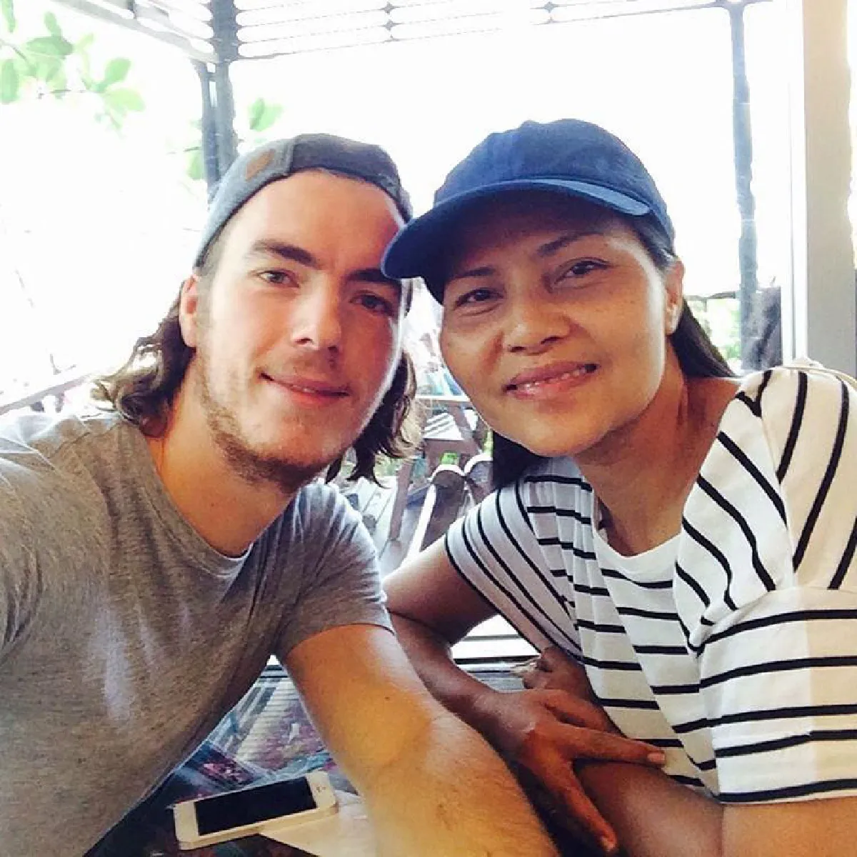 ครบรอบรัก 3 ปี! สุนารี โพสต์ภาพหวานครั้งแรกที่เจอกับ วาวเตอร์