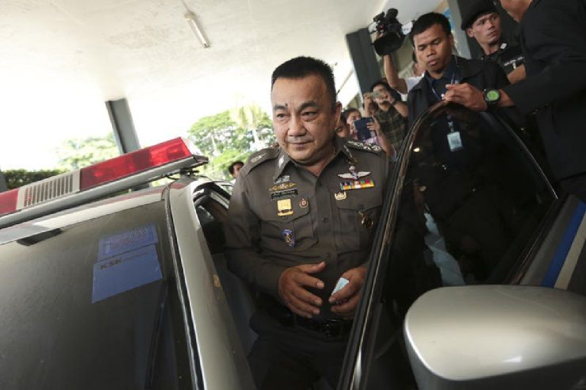 "ศรีวราห์"ลั่นไม่เกิน 3 เดือนได้ตัว"พระธัมมชโย"ดำเนินคดี "ศรีวราห์"ลั่นไม่เกิน 3 เดือนได้ตัว"พระธัมมชโย"ดำเนินคดี