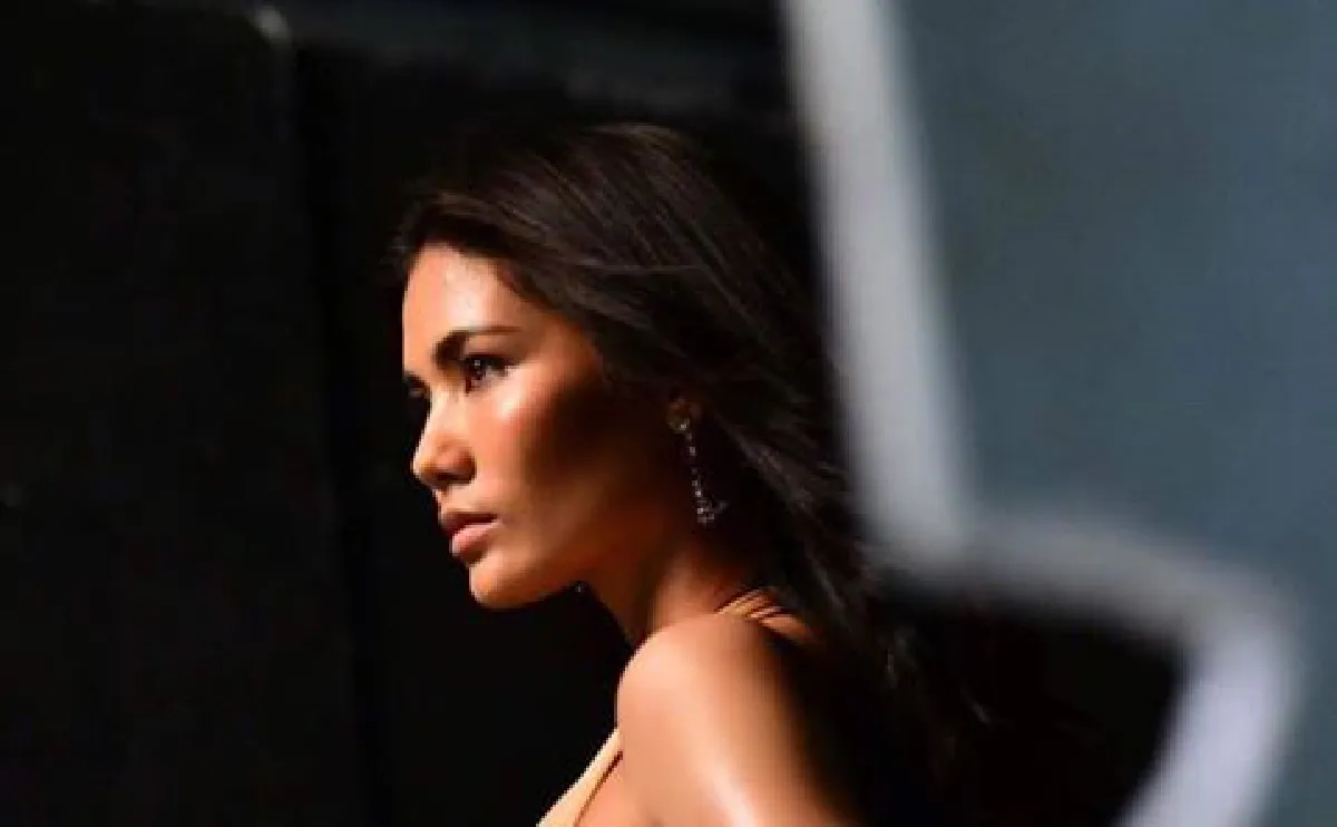 ภาพล่าสุด น้ำตาล ชลิตา อวดเสน่ห์สวยคมก่อนสู้ศึกมิสยูนิเวิร์ส