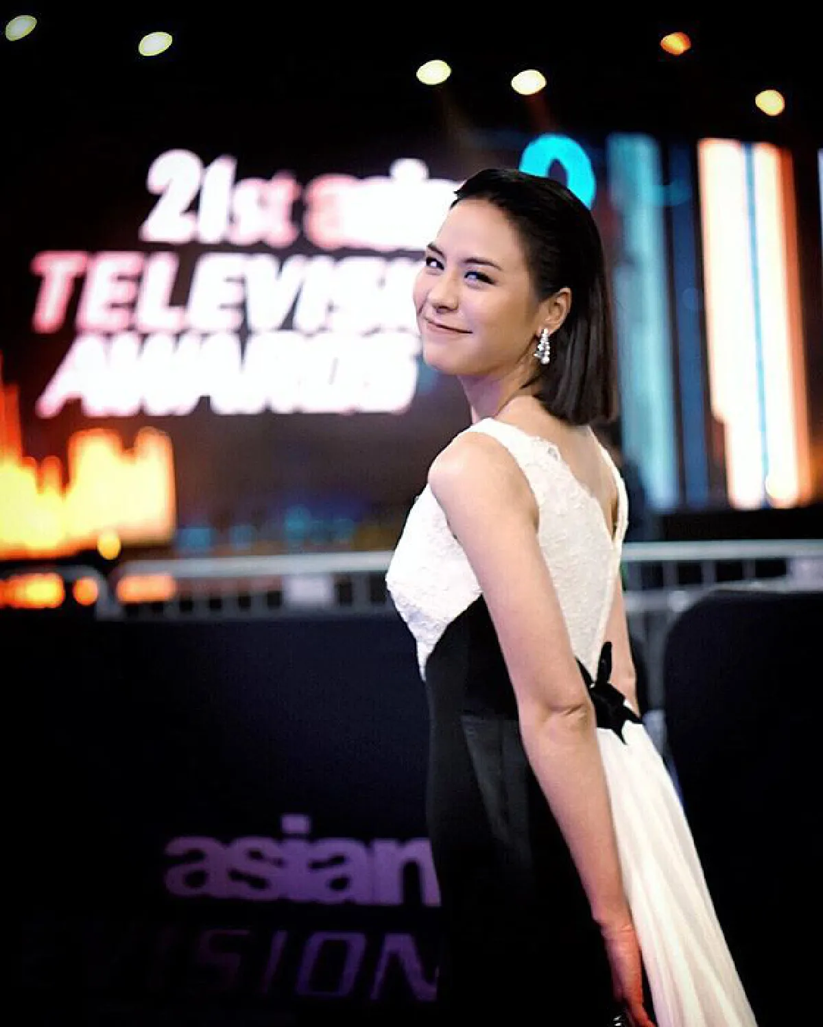 ส่องภาพความปัง! ดาราไทยร่วมเดินพรมแดงงาน Asian TV Awards 2016