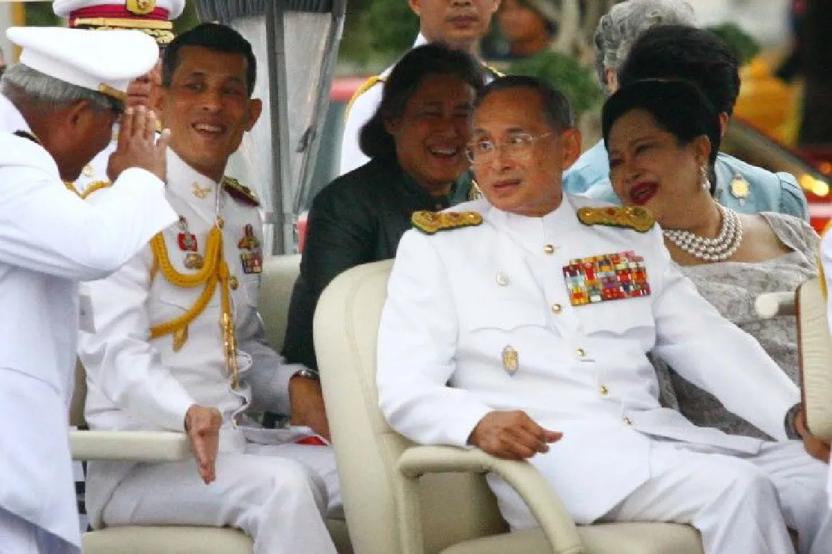ทรงเจริญรอยตามเบื้องพระยุคลบาท "พระบารมีแผ่ไพศาล"