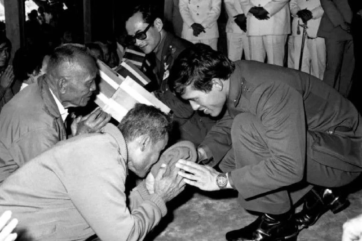 ทรงเจริญรอยตามเบื้องพระยุคลบาท "พระบารมีแผ่ไพศาล"