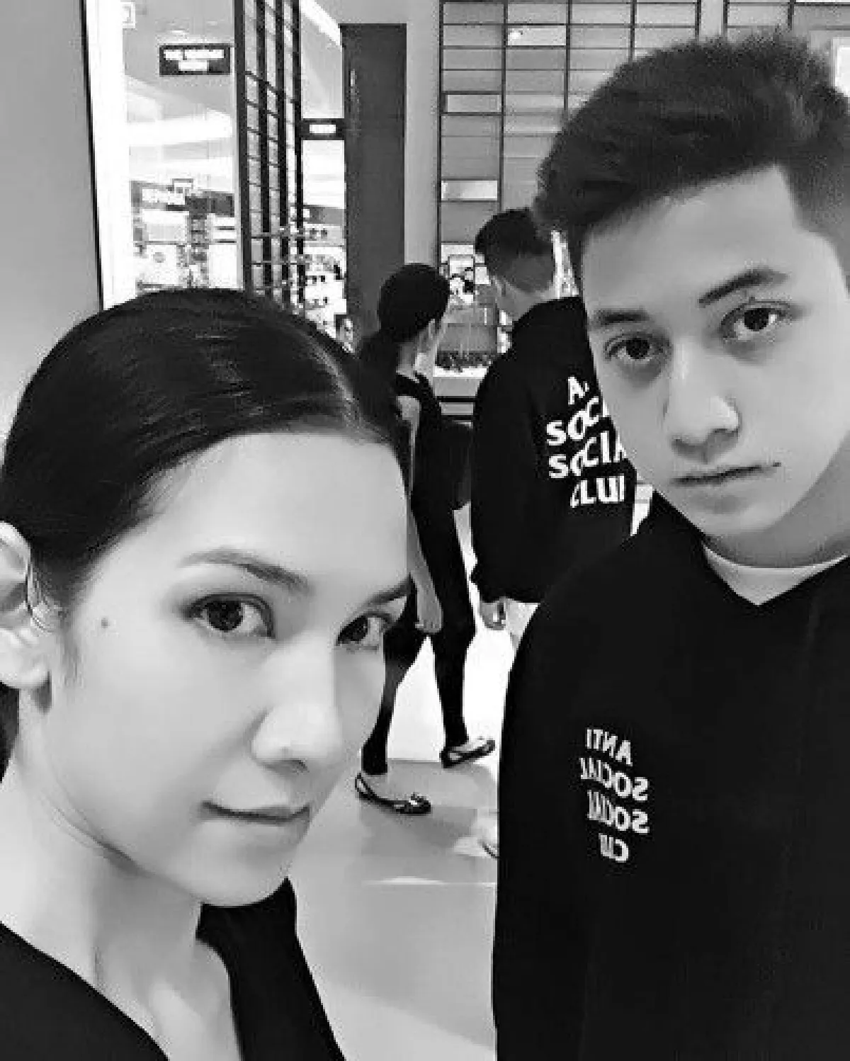 "น้องณดล-น้องปุณณ์" 2 หนุ่มน้อยสุดหล่อเเห่งตระกูล "ปุณณกันต์"