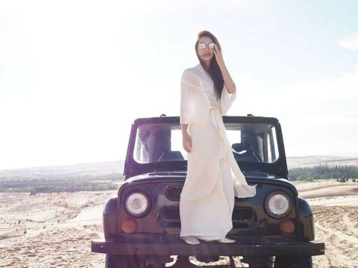 ส่องภาพ มิว นิษฐา สวยท้าแดดกลางทะเลทรายที่เวียดนาม