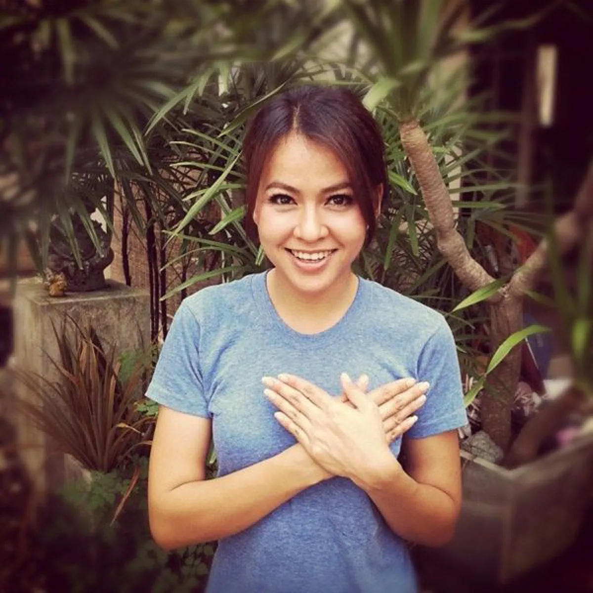 สวยแซ่บนอกจอ! รวมภาพ เฟรช อริศรา-แม่คำปอง จากละครนาคี