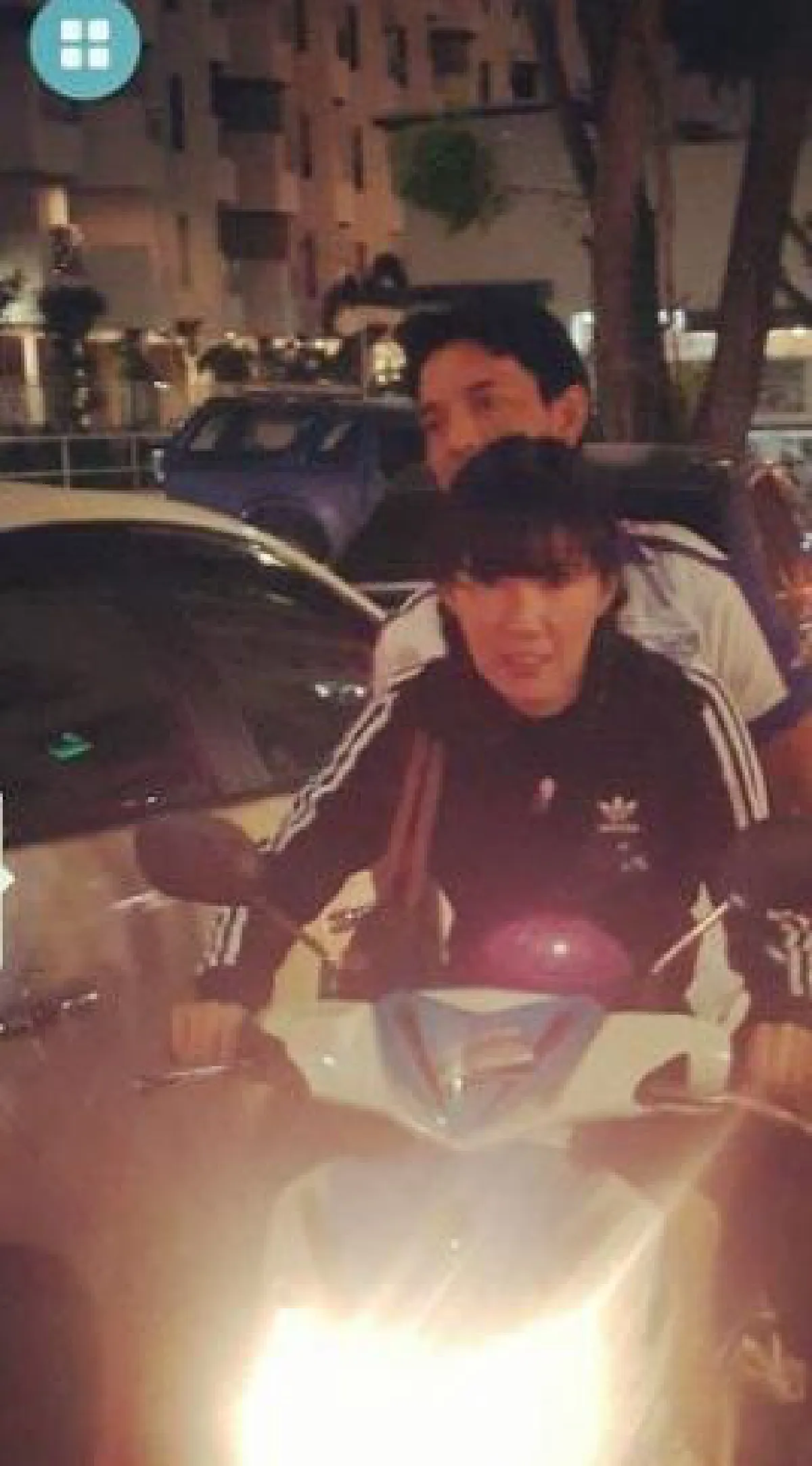 แก้ว อภิรดี เจอดราม่า! ซ้อนท้ายจยย. ผู้พันต๊อด ไม่ใส่หมวกกันน็อค