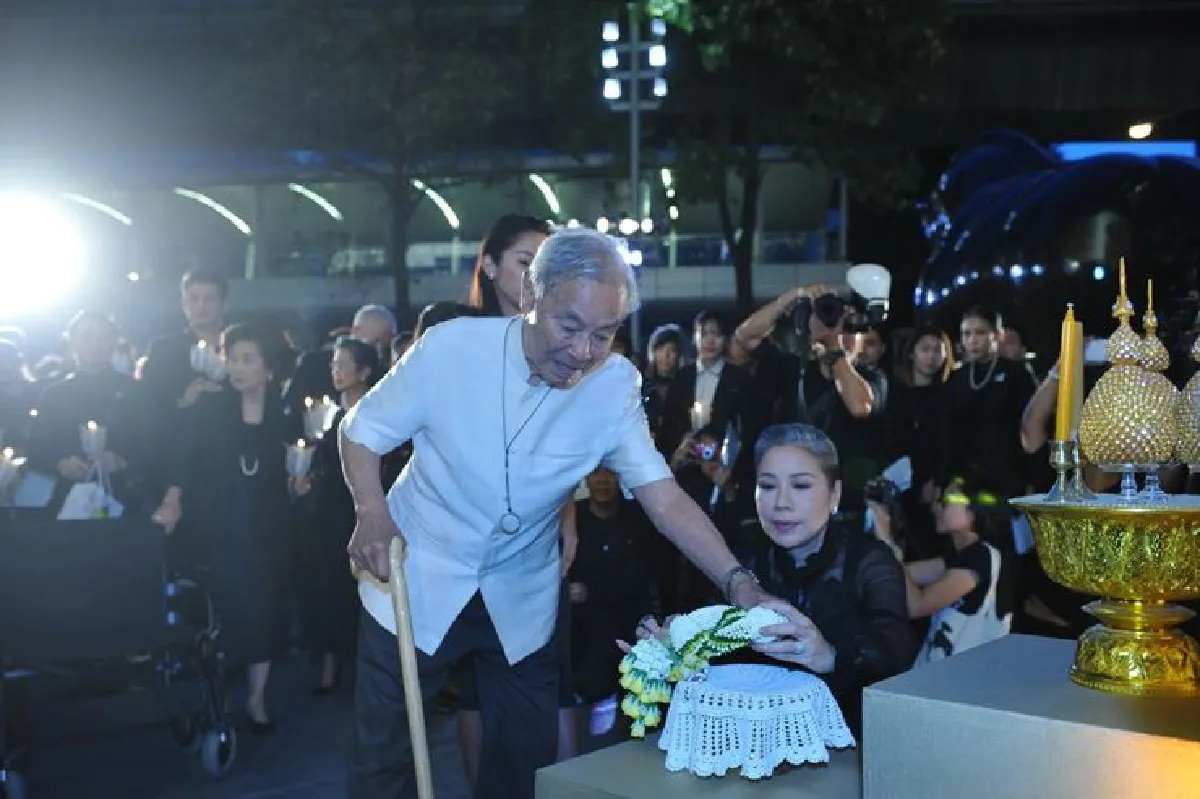 "เอ็มบาสซี"จัดงาน“ร้อยดวงใจน้อมอาลัยพ่อของแผ่นดิน”