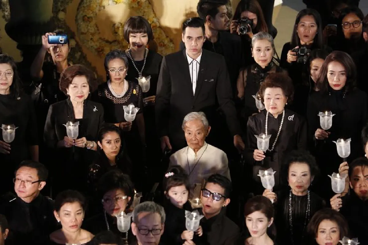"เอ็มบาสซี"จัดงาน“ร้อยดวงใจน้อมอาลัยพ่อของแผ่นดิน”