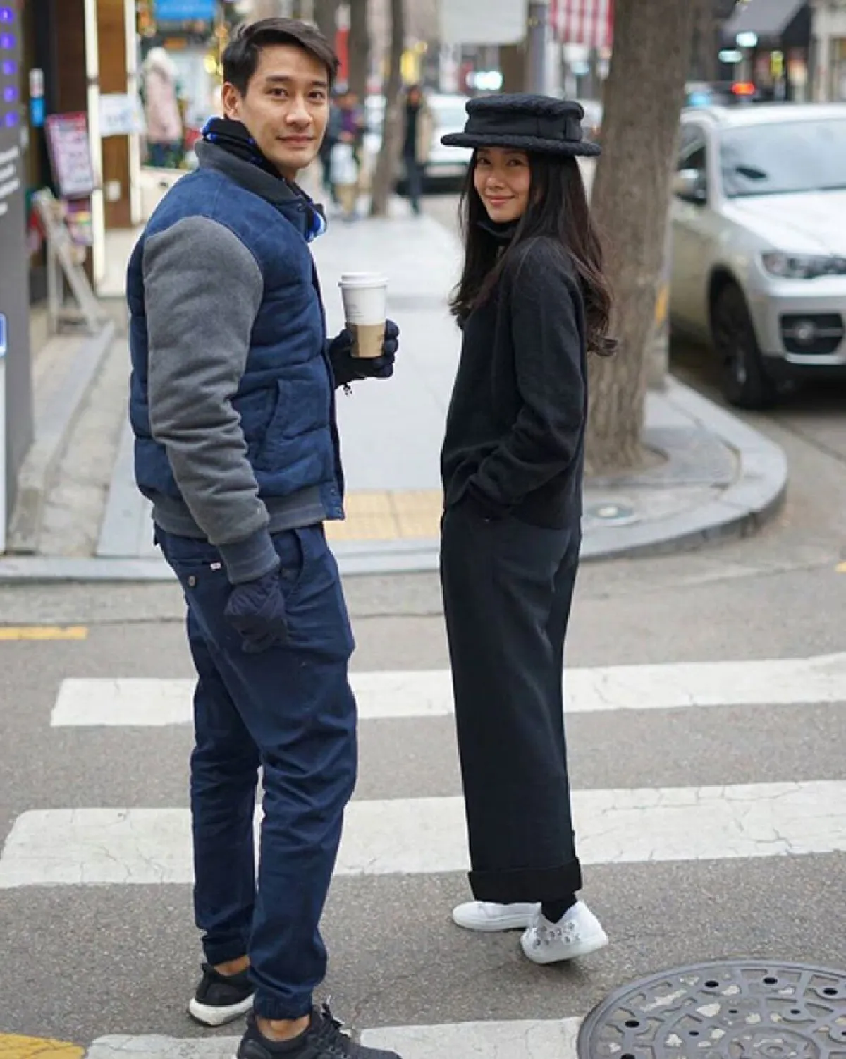 พิษสวาทเวอร์ชั่นเกาหลี นุ่น-ป้อง จับมือเที่ยวโชว์หวานทั่วกรุงโซล