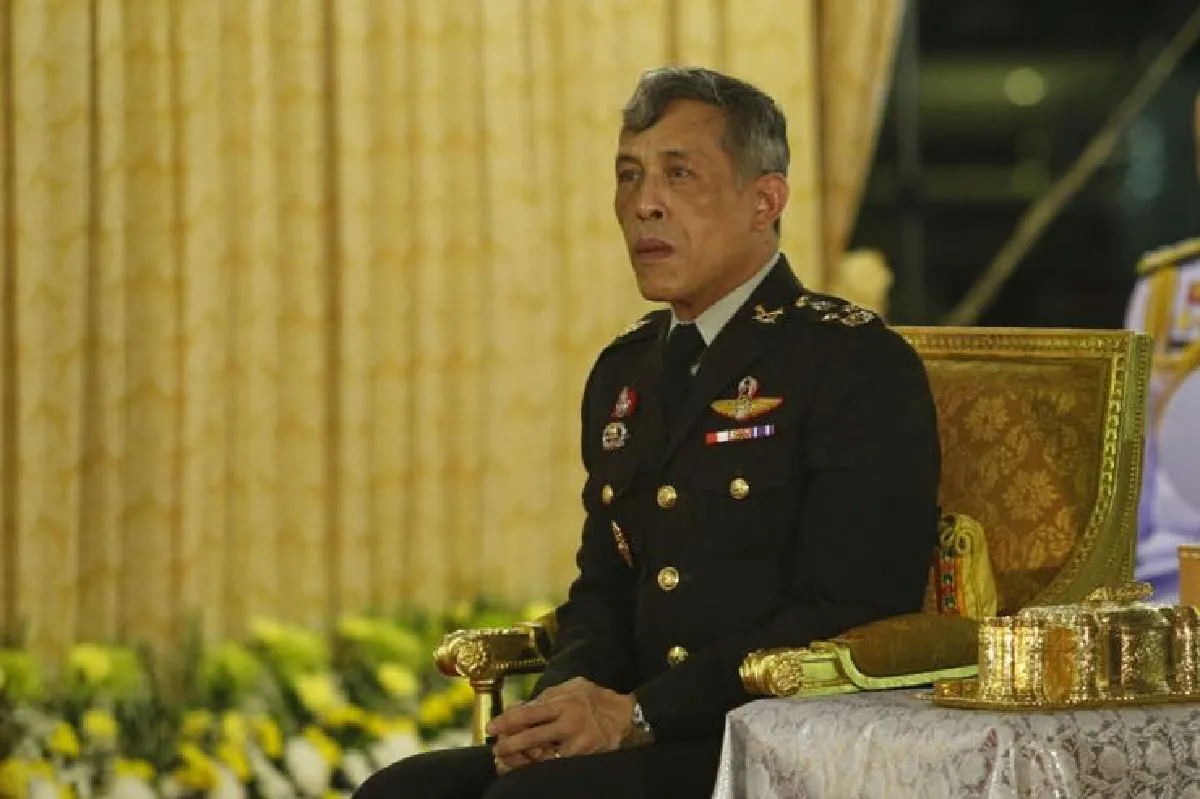 พระเจ้าอยู่หัวร.10เสด็จเปิดศาลากลางกระบี่หลังใหม่