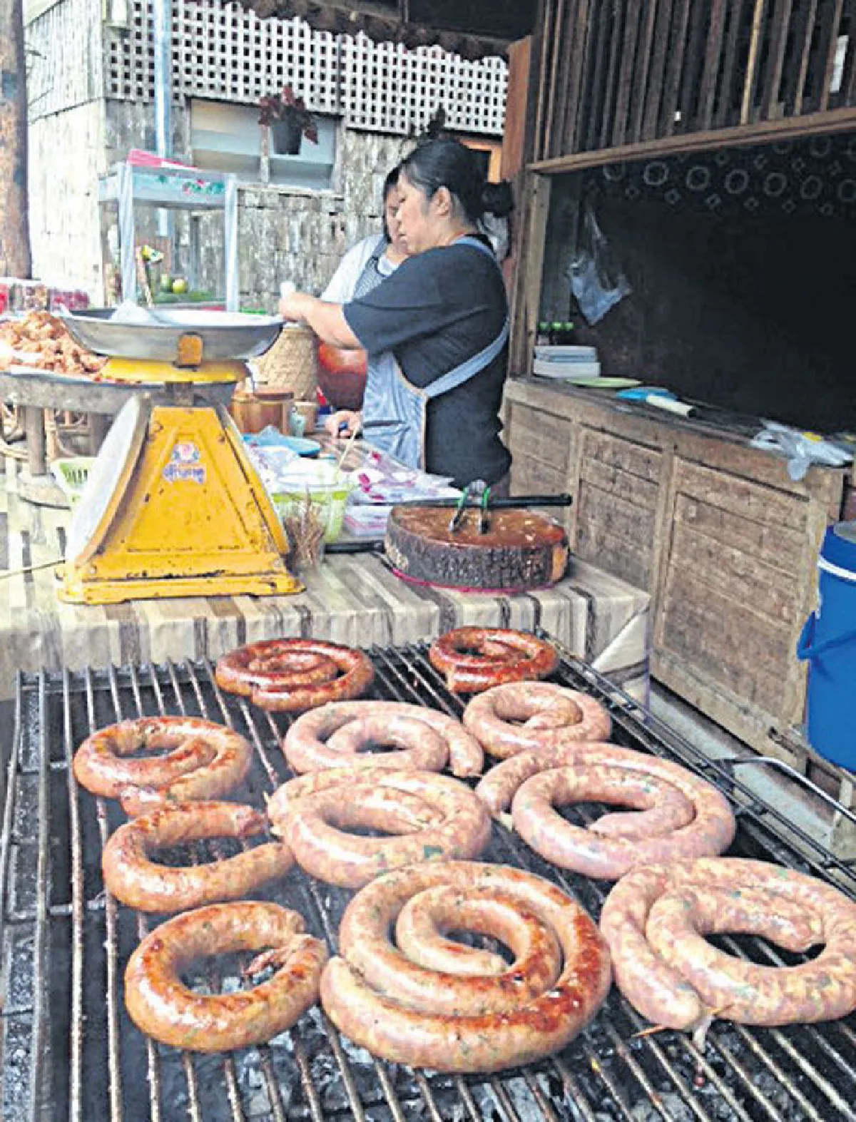 ป้านิ่ม ไส้อั่วย่าง @แม่กำปอง