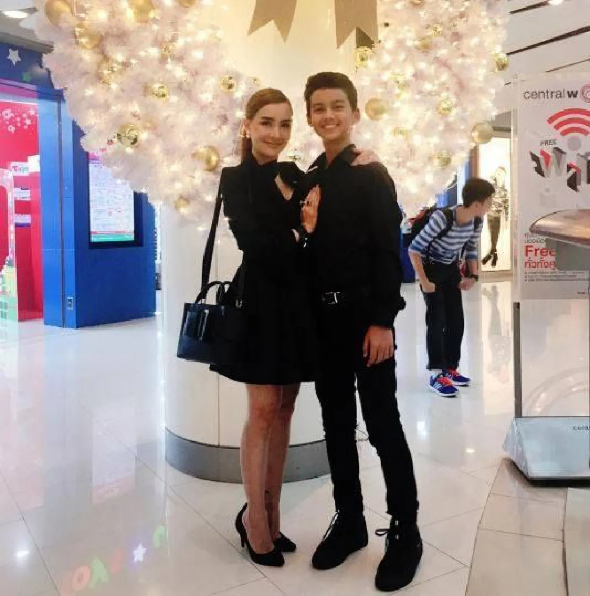 เจ๋งจริงลูกพ่อ! แมว จิรศักดิ์ สุดปลื้ม "น้องทิกเกอร์" เล่นดนตรีงานแรก