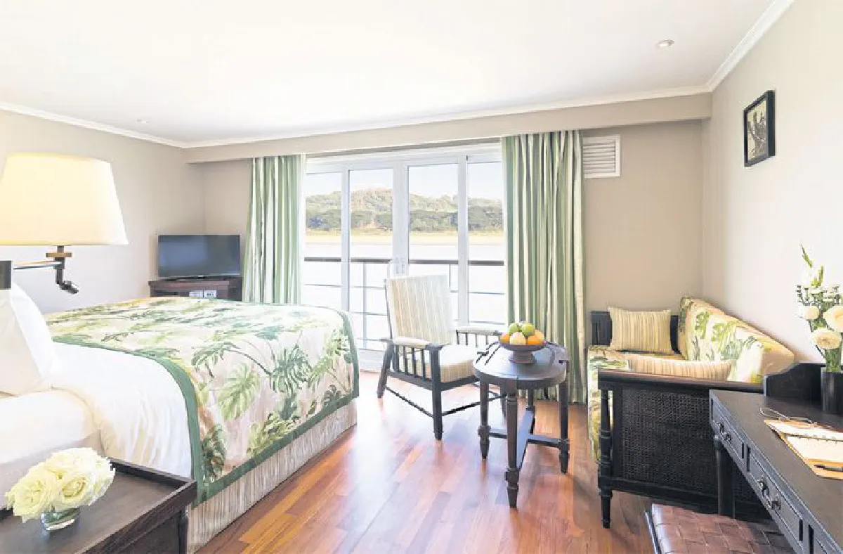 เดอะ สแตรนด์ ครุยส์ สำราญล่องแม่น้ำอิรวดี