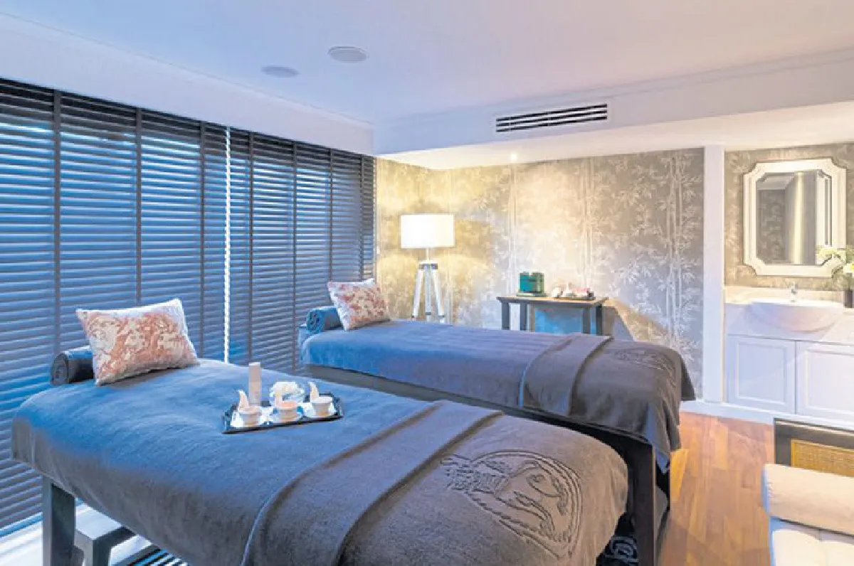 เดอะ สแตรนด์ ครุยส์ สำราญล่องแม่น้ำอิรวดี