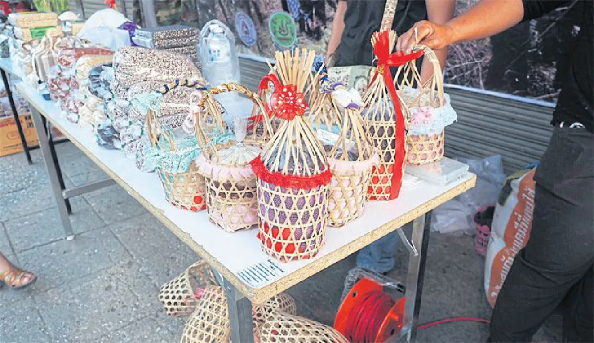 ให้ข้าวเป็นของขวัญ อิ่มไปถึง ... หัวใจ