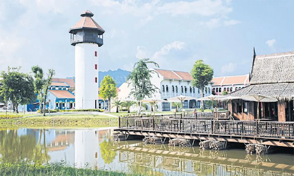 ยุคทองแห่งความศิวิไลซ์ เมืองมัลลิกา ร.ศ. 124