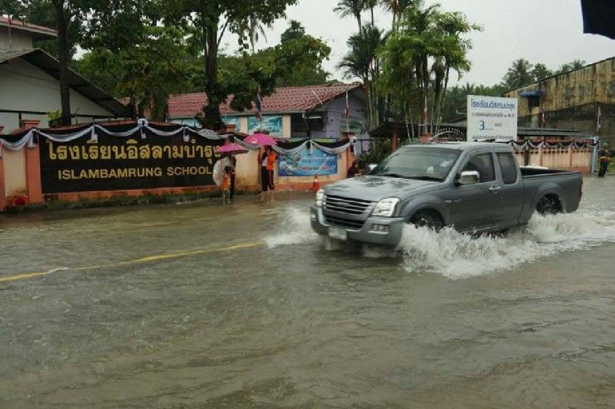 นราธิวาสฝนตก3วันน้ำท่วม3อำเภอ นราธิวาสฝนตก3วันน้ำท่วม3อำเภอ