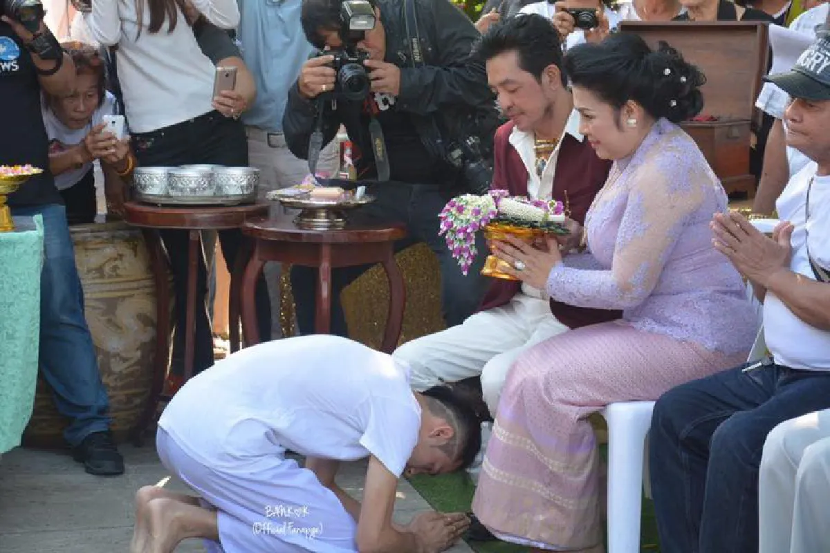 ศรราม น้ำเพชร บวชแล้วที่อยุธยา! แบ่งเงินล้านโปรยทาน-ทำบุญ