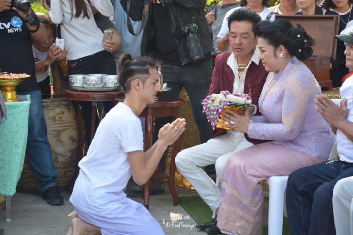 ศรราม น้ำเพชร บวชแล้วที่อยุธยา! แบ่งเงินล้านโปรยทาน-ทำบุญ