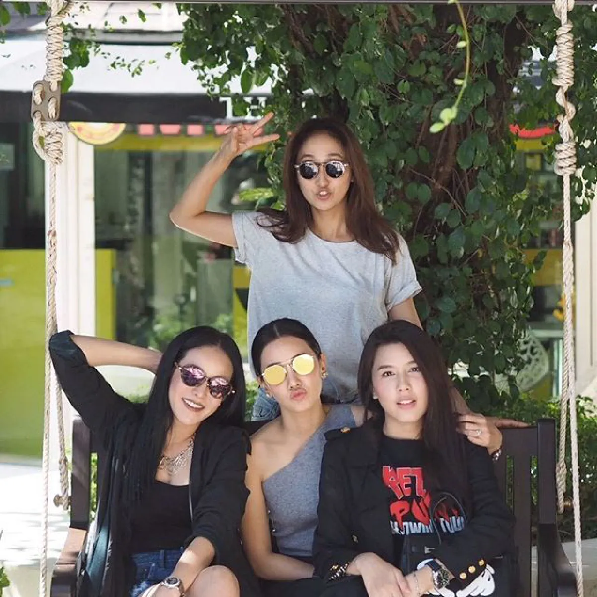 มิตรภาพยืนยาว! นุ่น-หนิง-บี-เจี๊ยบ รวมตัวแก๊งเพื่อนรักช่อง 7