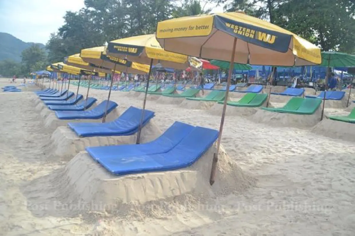 Phuket: Sand beds ordered off the beach (Updated)