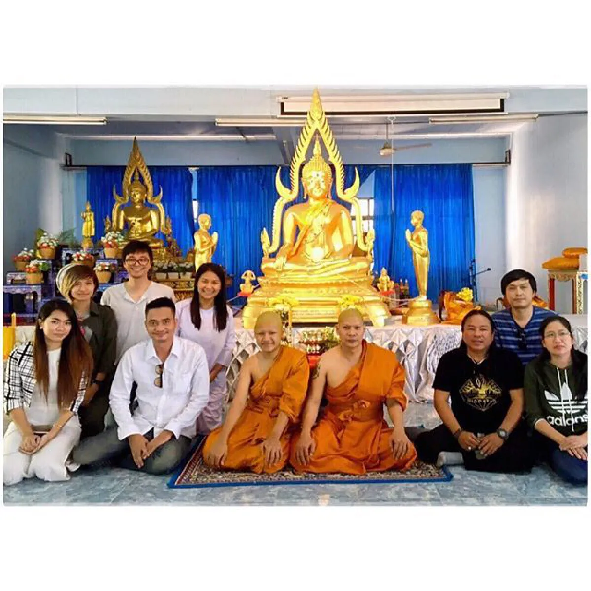 อนุโมทนาบุญ! ตั๊ก ศิริพร บวชยกครอบครัวถวายแด่ในหลวงร.9