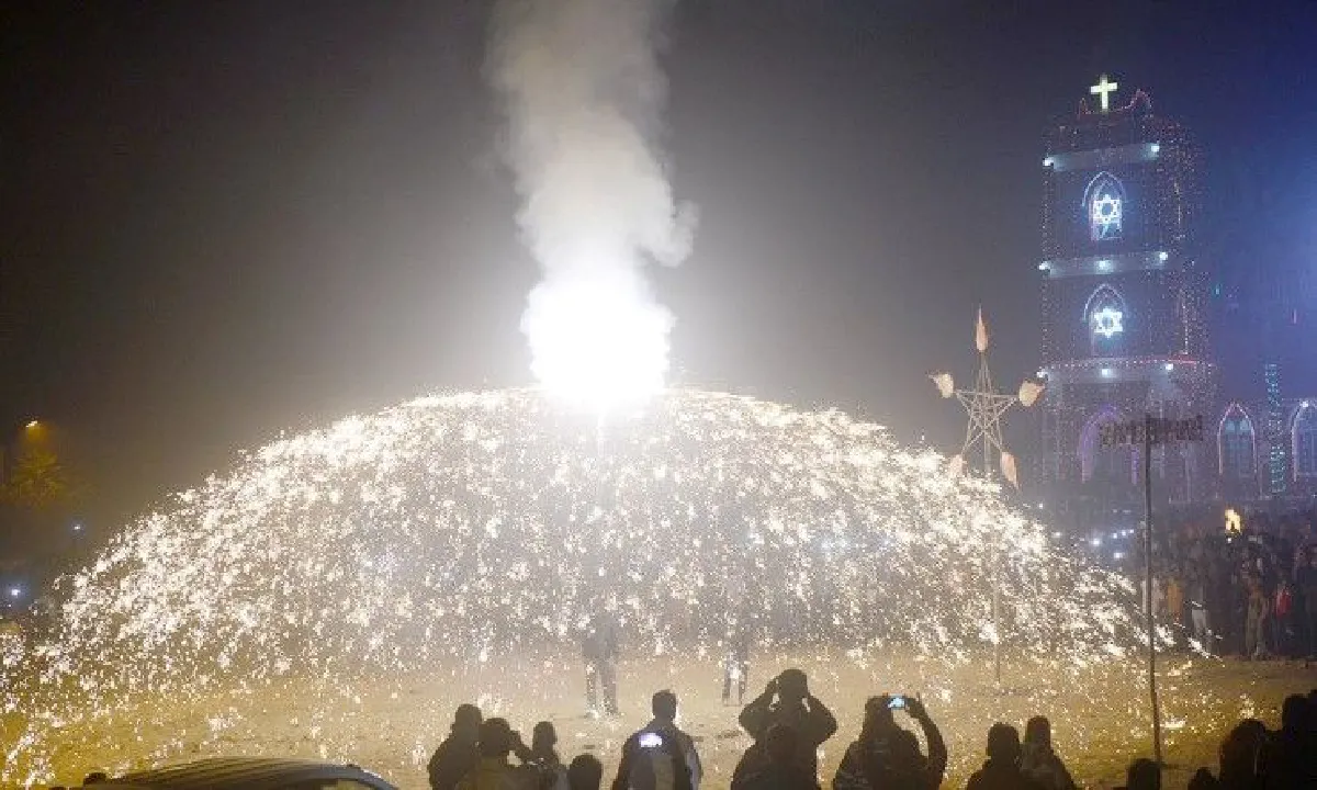 ชมบรรยากาศการฉลองคริสต์มาสอีฟ จากรอบโลก