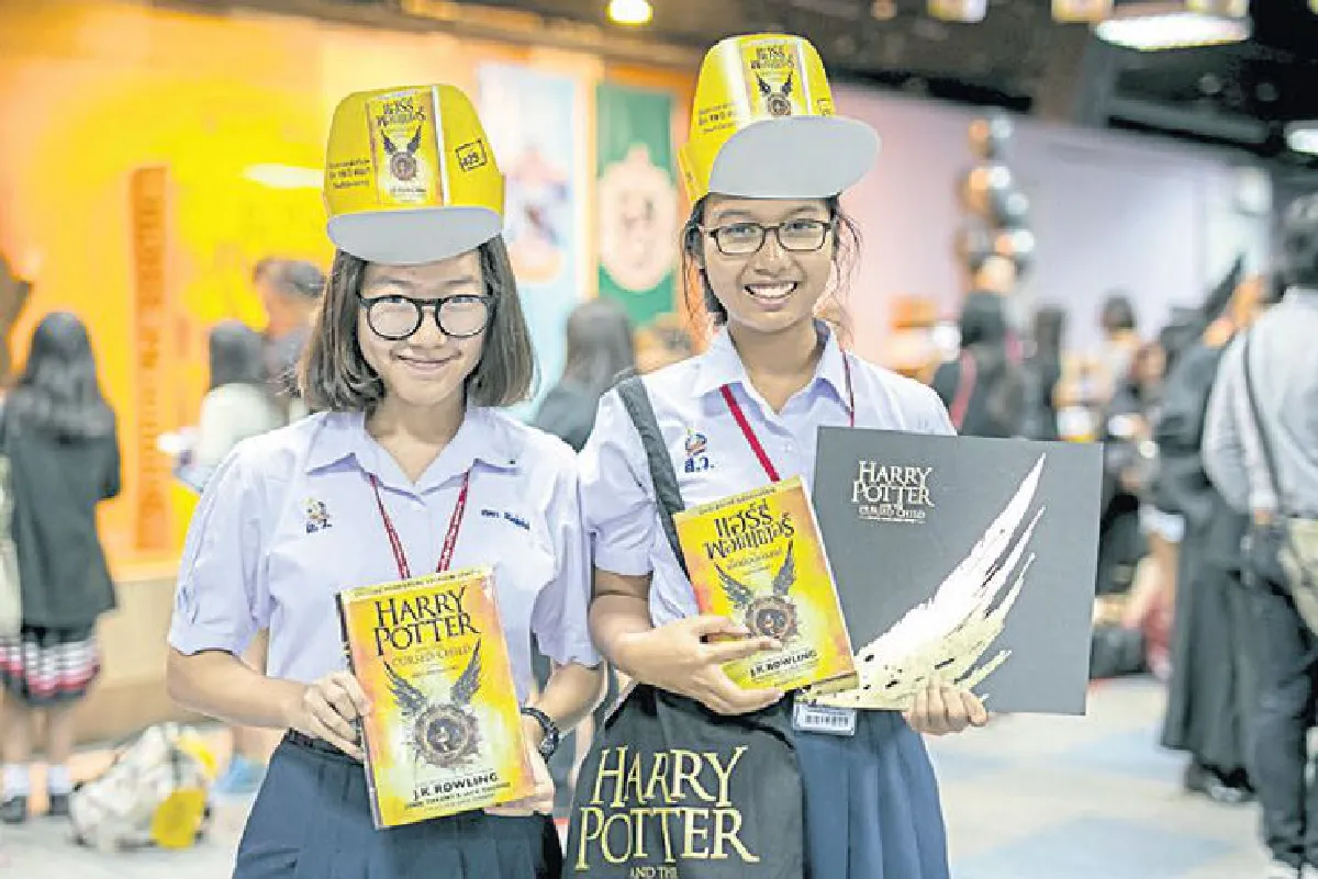 มักเกิ้ลไทยหลั่งไหลร่วมงาน เปิดตัวหนังสือใหม่ แฮร์รี่ พอตเตอร์