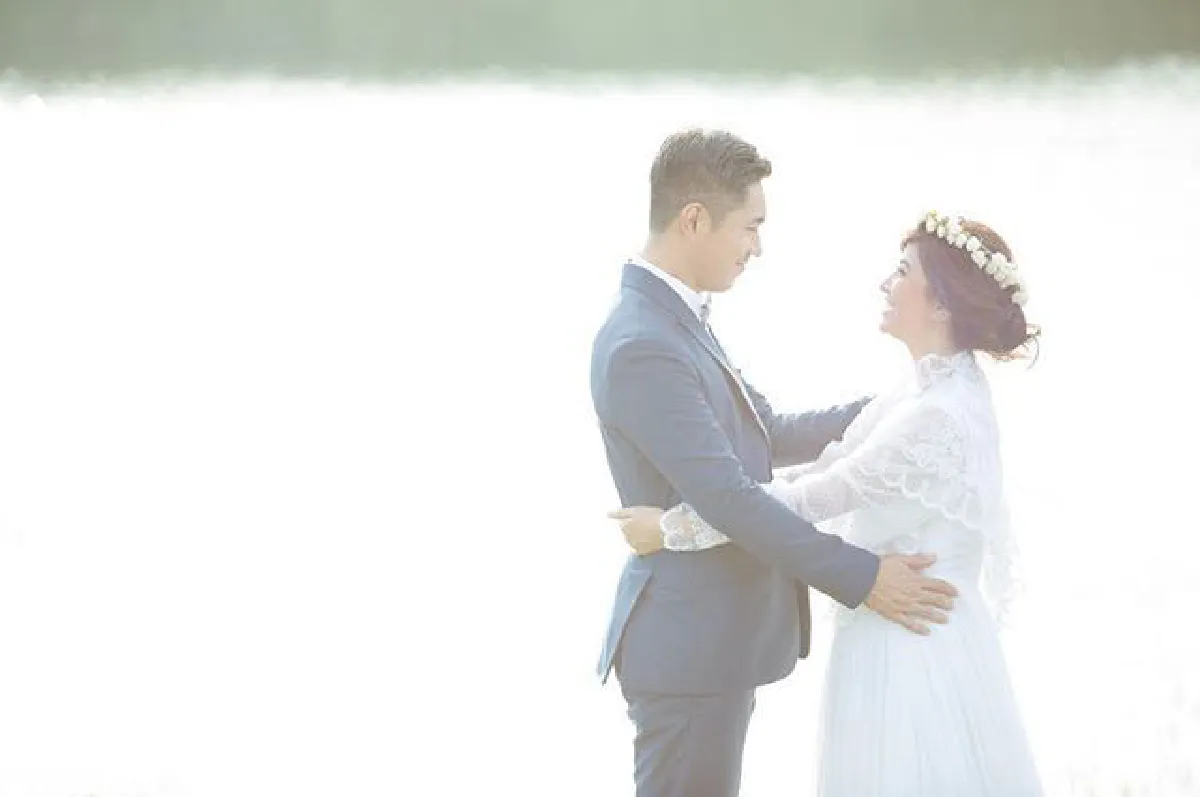 10 ภาพพรีเวดดิ้ง โอ๋ เพชรลดา-ฟิวส์ กิตติศักดิ์ สวยหวานโรแมนติก