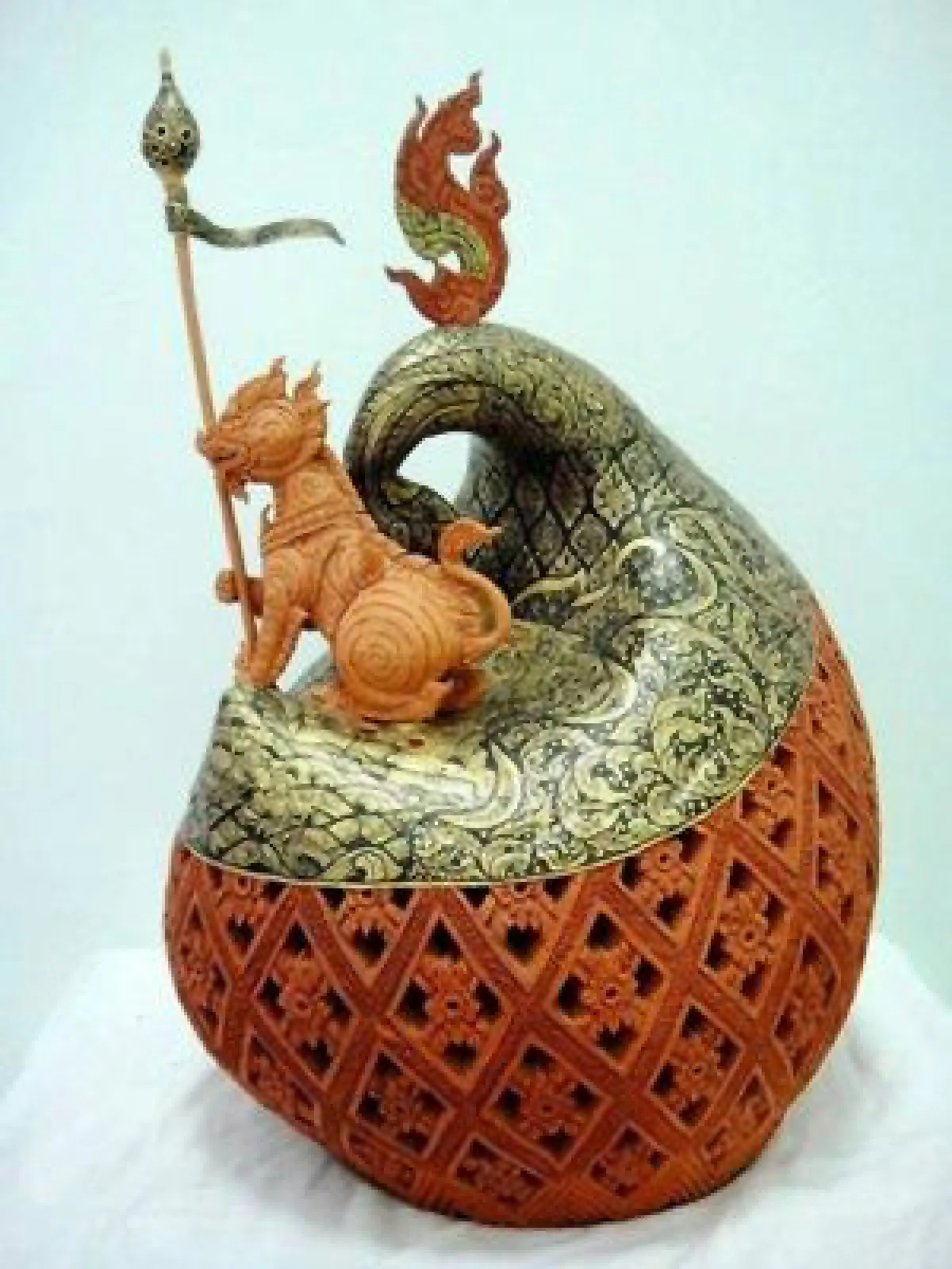 ‘บ้านดินมอญ’ ดินเผาไทย สู่ตลาดโลก