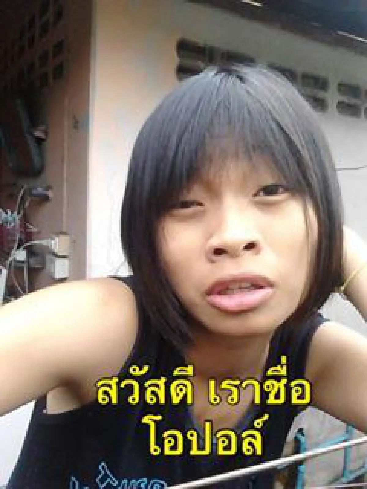 แชร์สนั่นโซเชียลฯ โอปอล์ จากเด็กขายมะพร้าวสู่นางแบบโกอินเตอร์