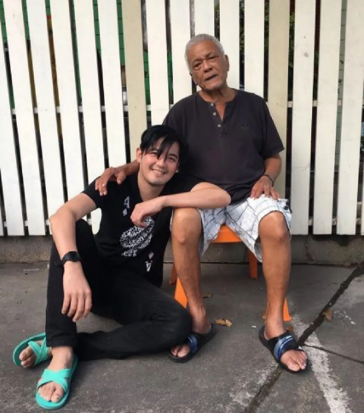 ศรราม วอนสวดมนต์ให้ พ่อชุมพร หลังป่วยหนักถูกหามส่งไอซียู