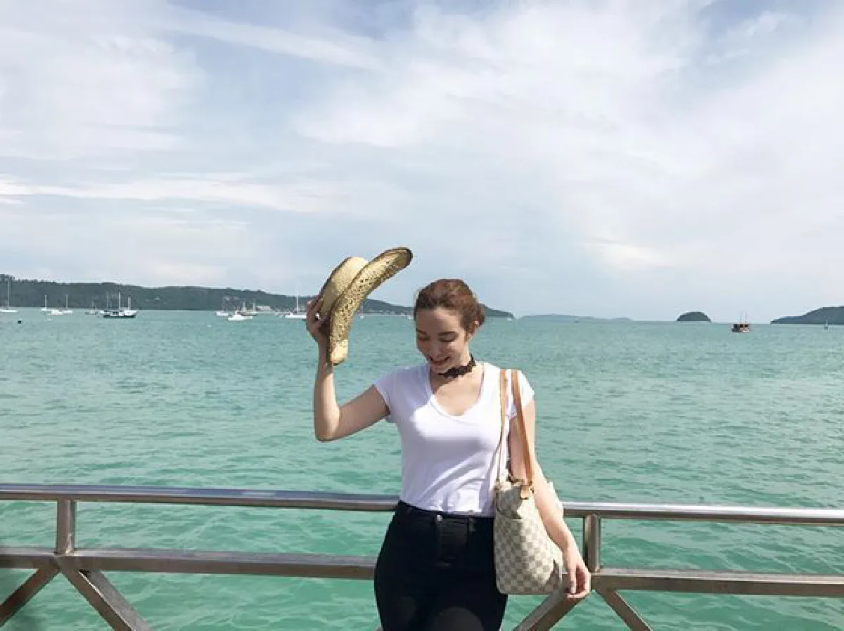 คลาวเดีย ควงแฟนหนุ่มไฮโซพม่า สวีทหวานบนเกาะราชา จ.ภูเก็ต