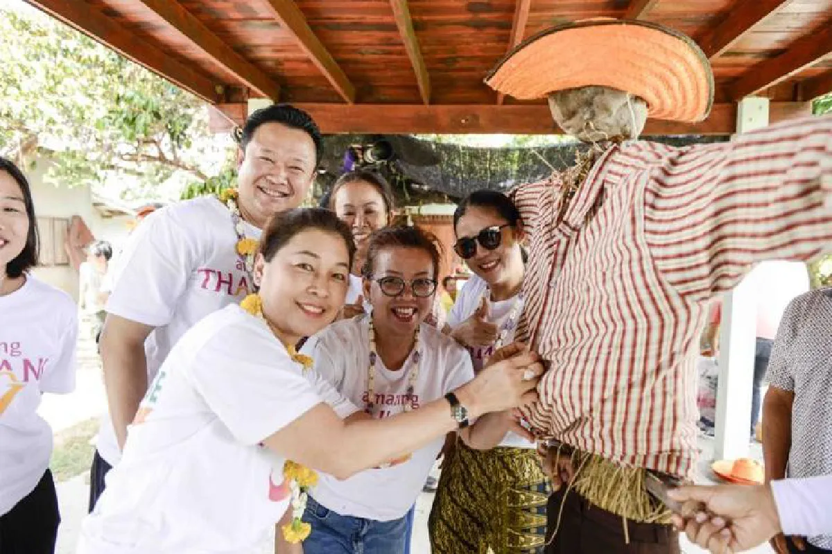 Village to the World ซีเอสอาร์เอื้อการท่องเที่ยว