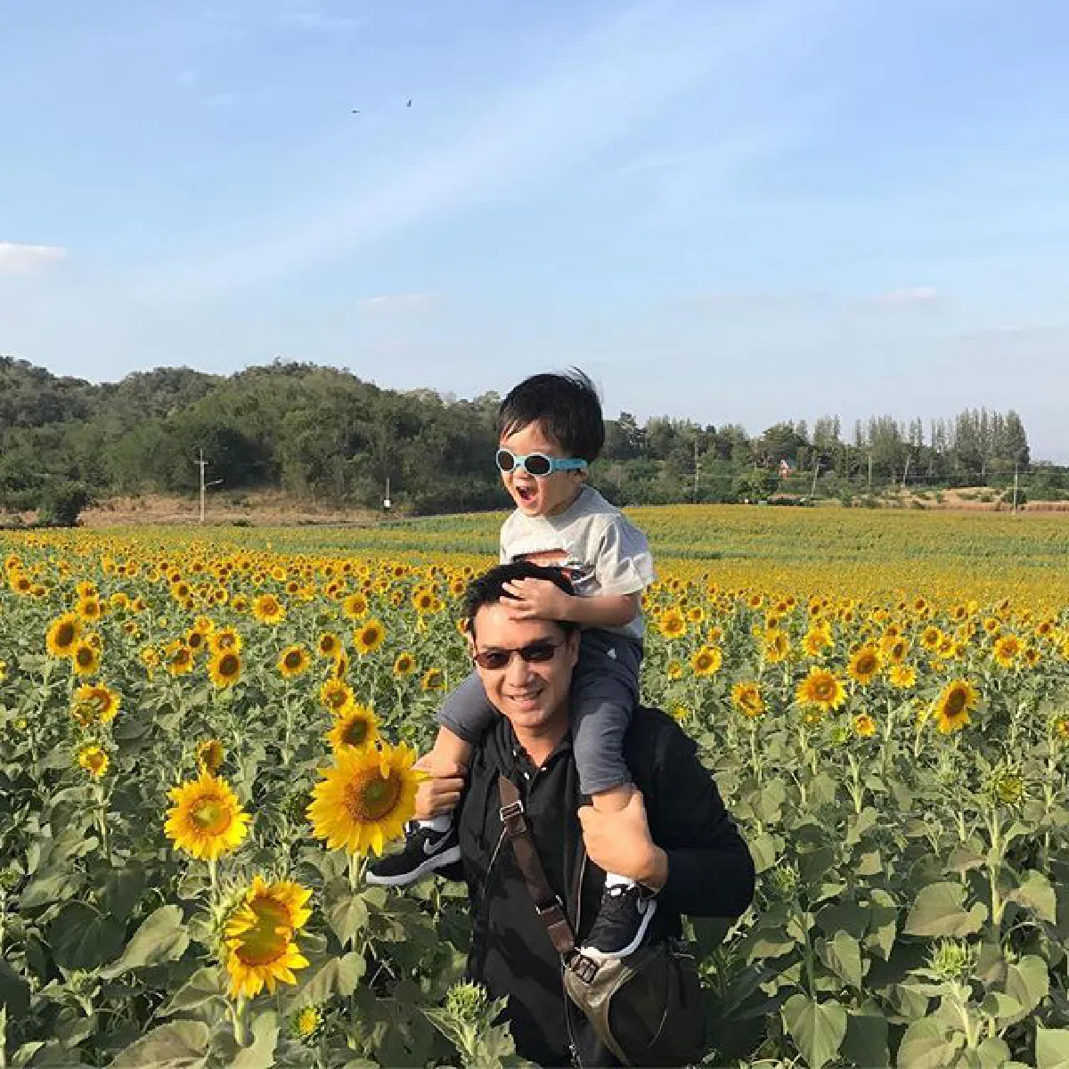 ทริปสุขสันต์! พ่อบรู๊ค-แม่กบ พาลูกๆเที่ยวเขาใหญ่สัมผัสธรรมชาติ