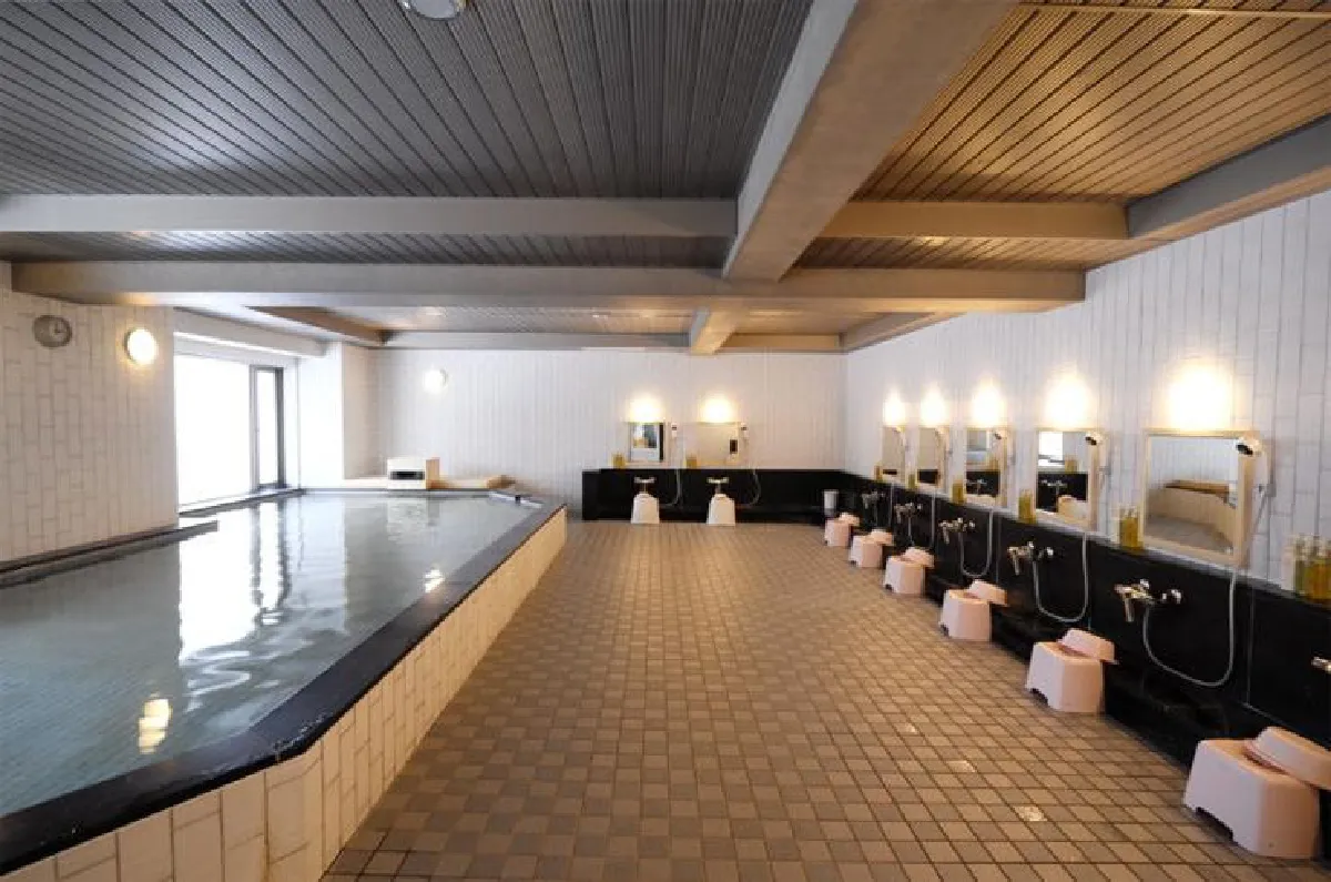 อะ ทรีบิวต์ พอร์ตโฟลิโอ ฮอกไกโด ตามรอยคุณเด่นชัย