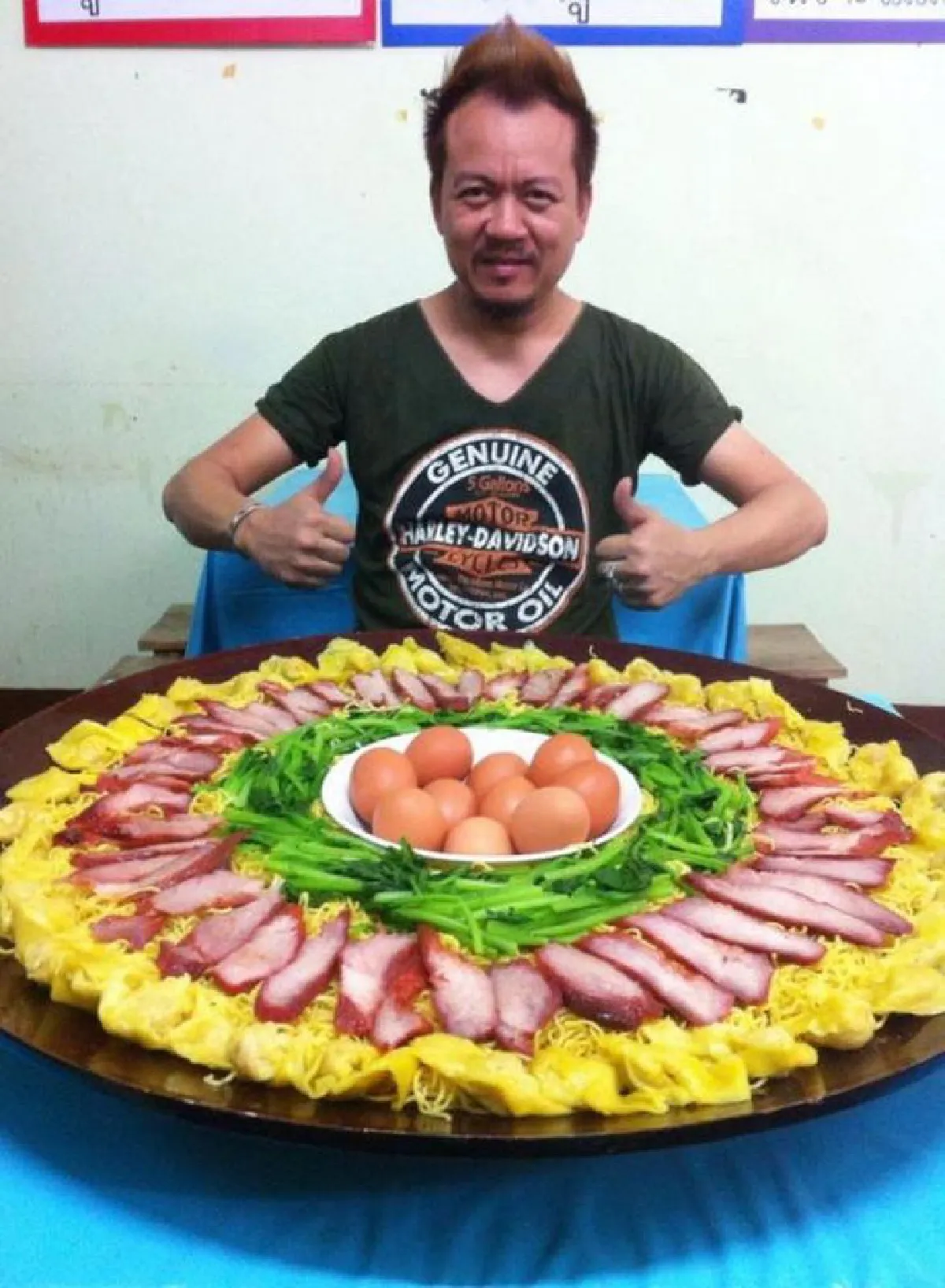 ซุ้มเฮียฮ๋งบะหมี่เกี๊ยว ขวัญใจวัยโจ๋