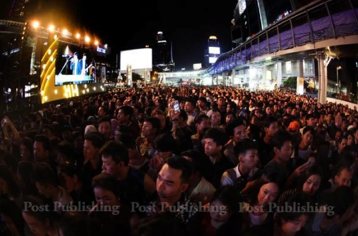 ประมวลภาพแสงเทียนแห่งสยาม-สวดมนต์ข้ามปี ถวายเป็นพระราชกุศล