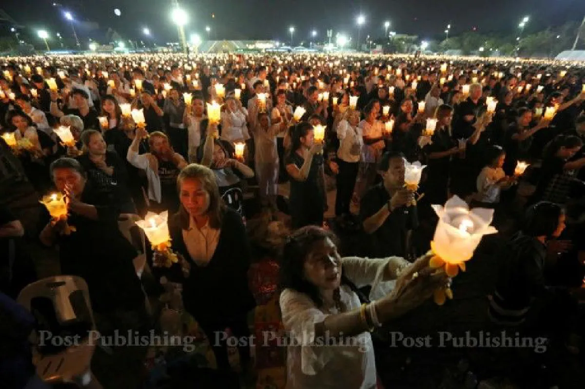 ประมวลภาพแสงเทียนแห่งสยาม-สวดมนต์ข้ามปี ถวายเป็นพระราชกุศล