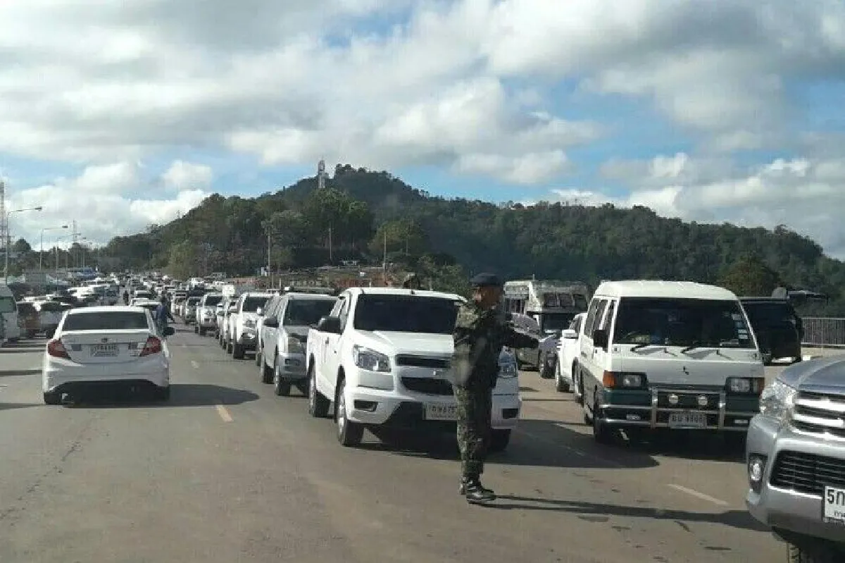 ทะลักเที่ยวปีใหม่เขาค้อทำจราจรอัมพาต